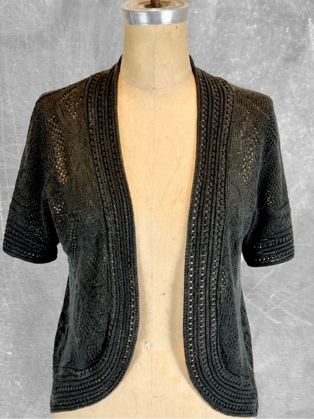 VINTAGE 90s black lace sweater‎ crochet cardigan open front shrug shoulder wrap